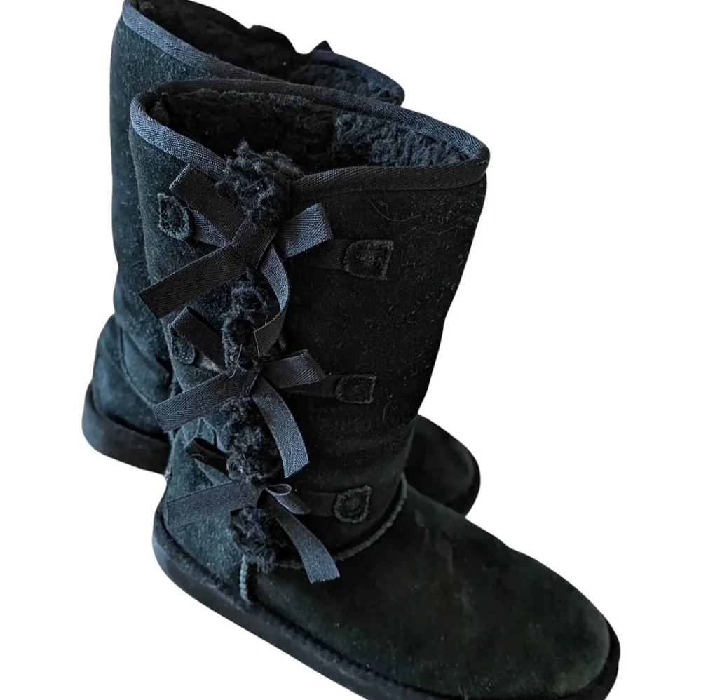 Koolaburra Black Suede Boots with Ribbon Accents Girls 3 Casual Cozy Warm